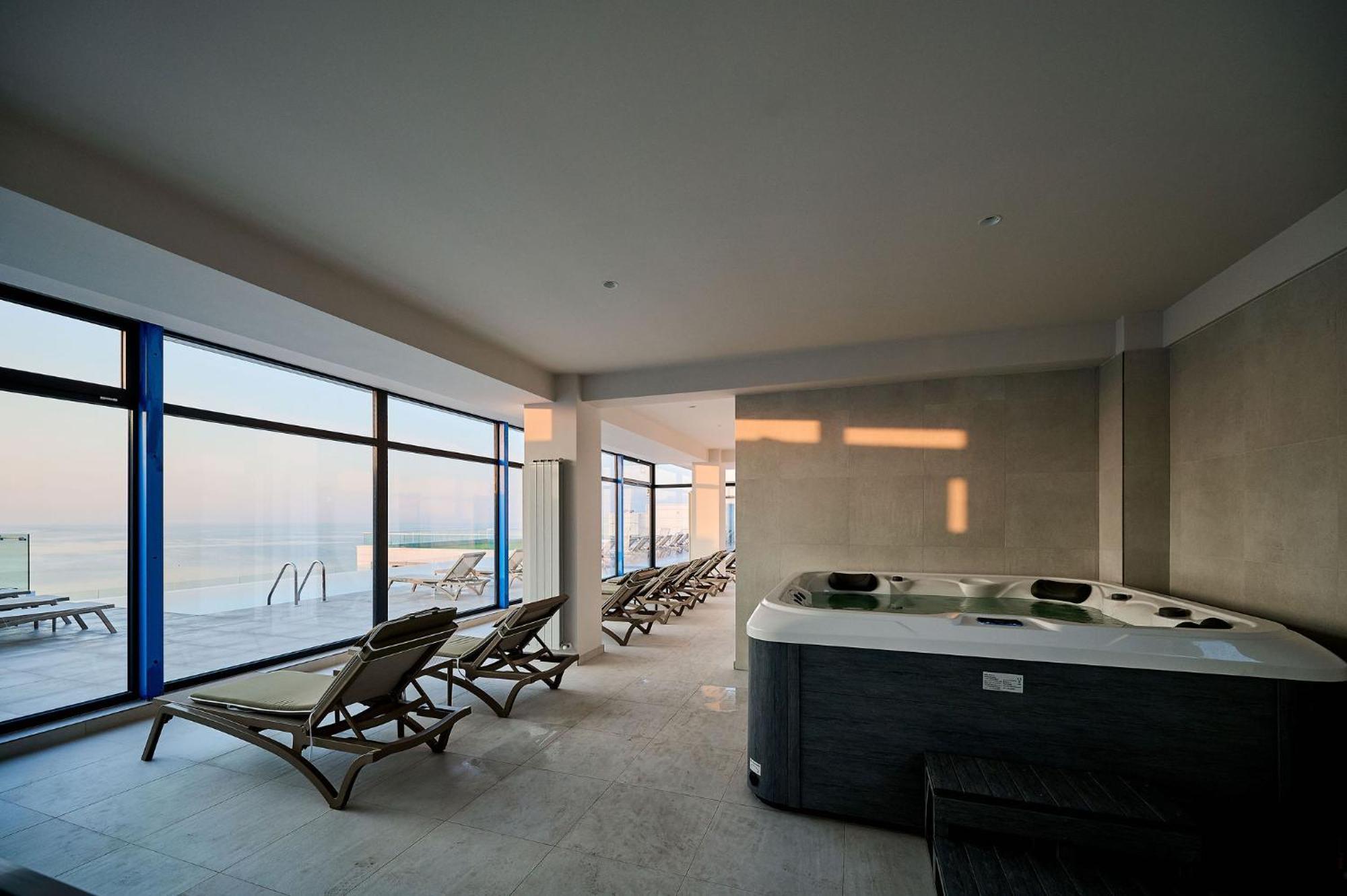 Beach Bliss Apartment In Infinity Beach Resort Parking Mamaia Exterior foto